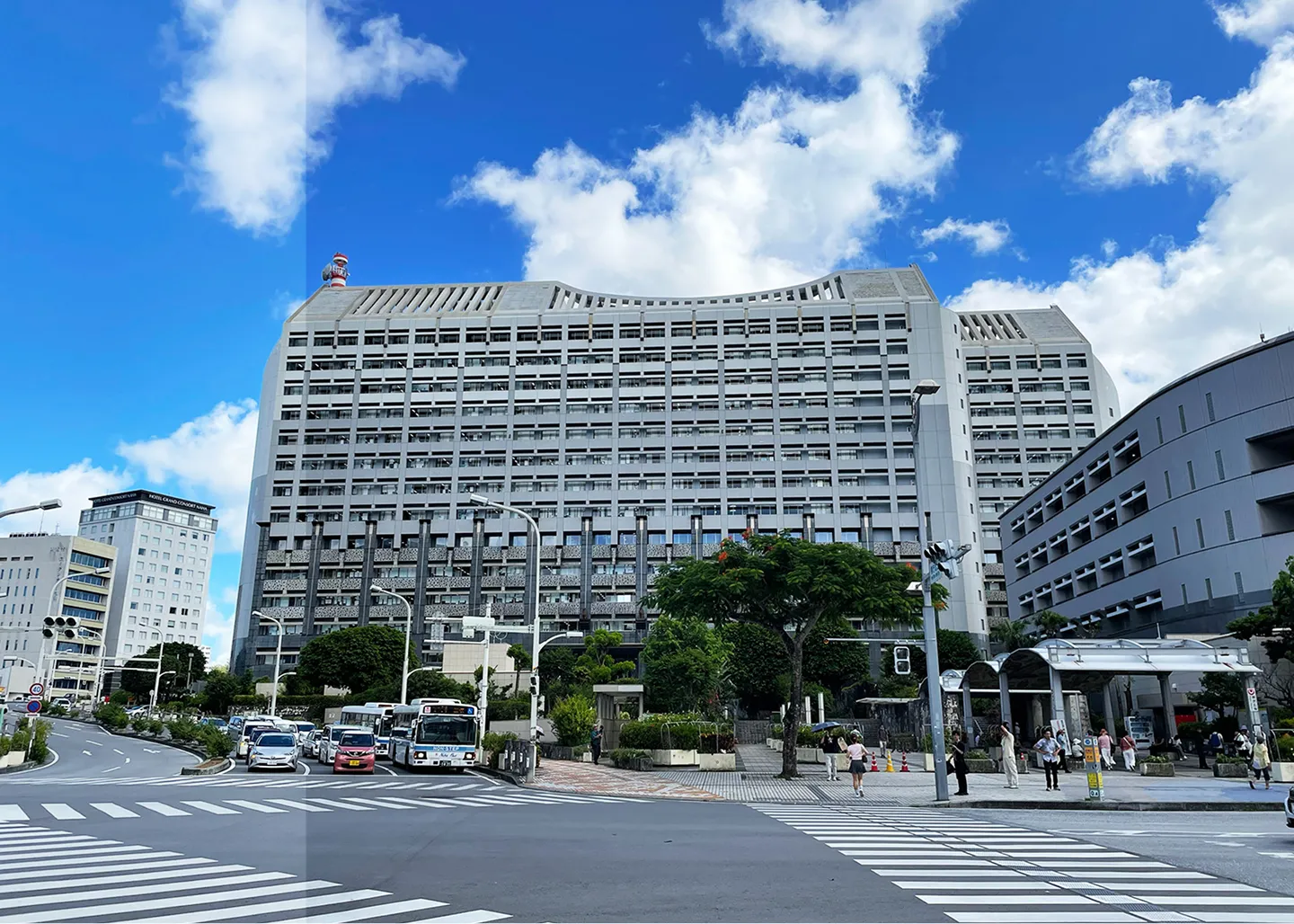 오키나와 현청 |와이즈에스테무 코트 The Okinawa 현초마에